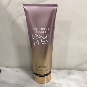 BRAND NEW Victoria’s secrets velvet petals lotion